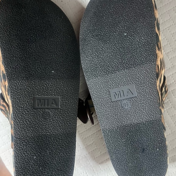 Leopard Print Clogs - Picture 4 of 5